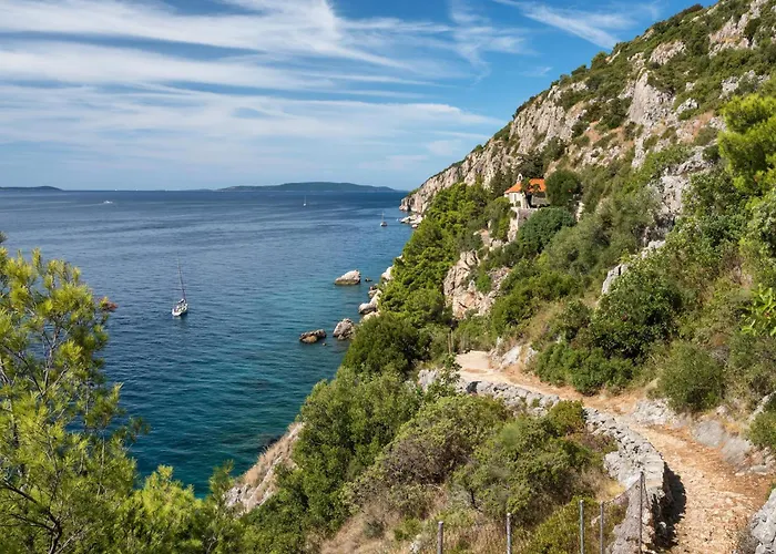 Апартаменти Slatine 6 *